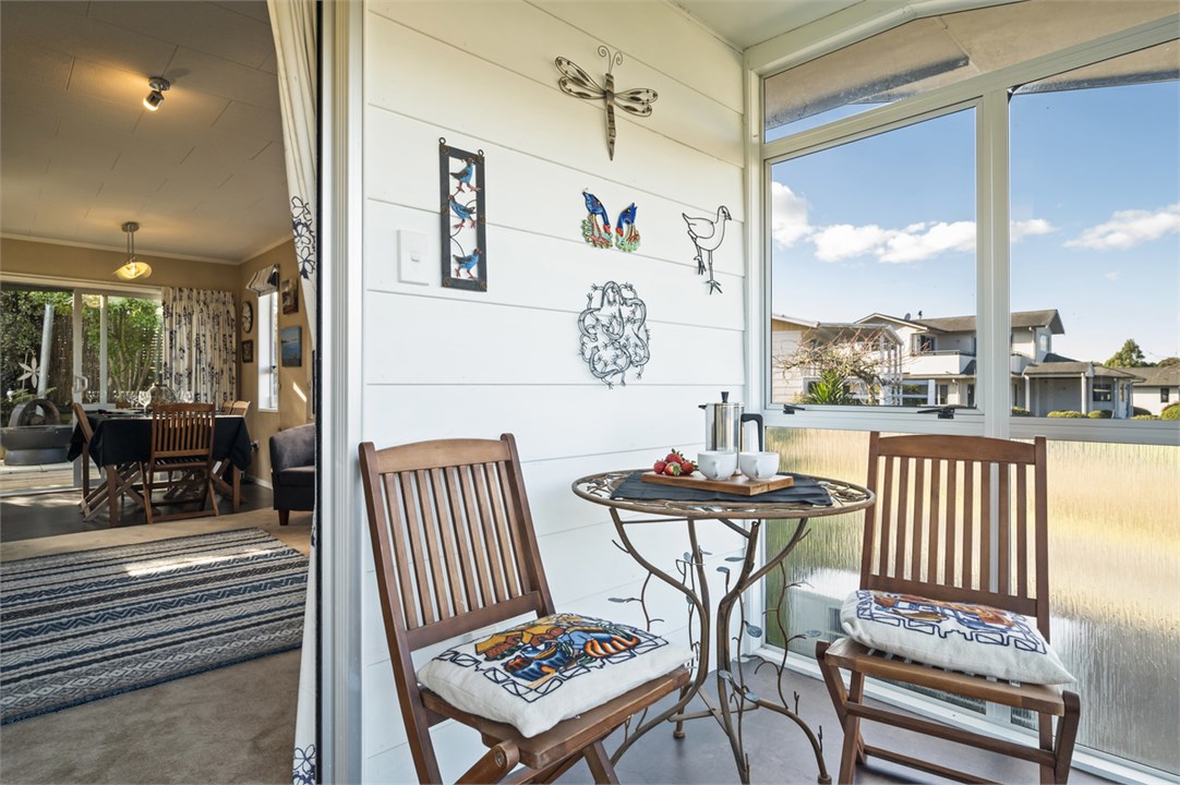 What a perfect spot to start your day with a cuppa