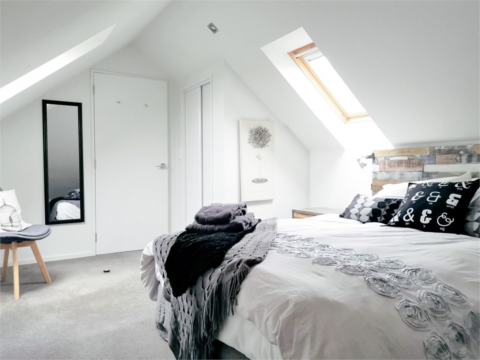 Second Bedroom (queen bed and single sofa bed)