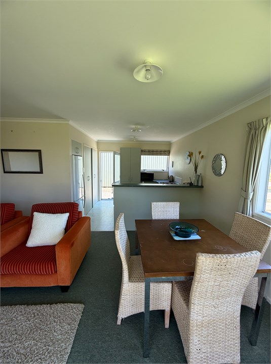 Living/kitchen/dining