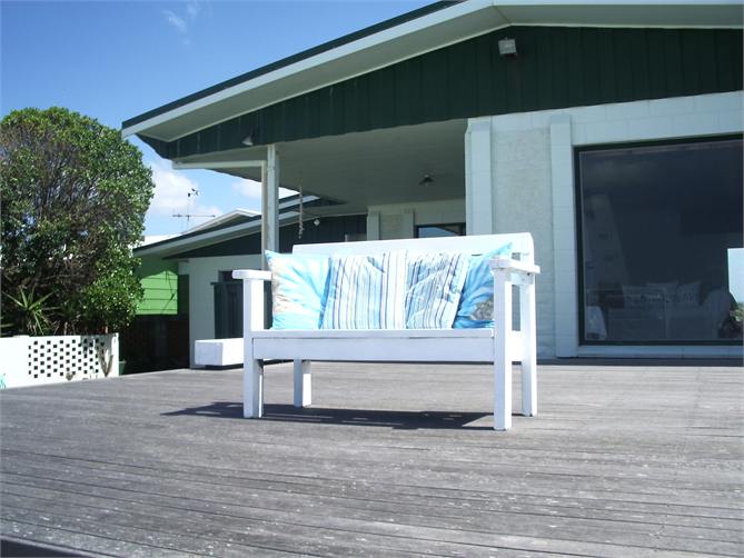 Pukehina Deck Oceanside