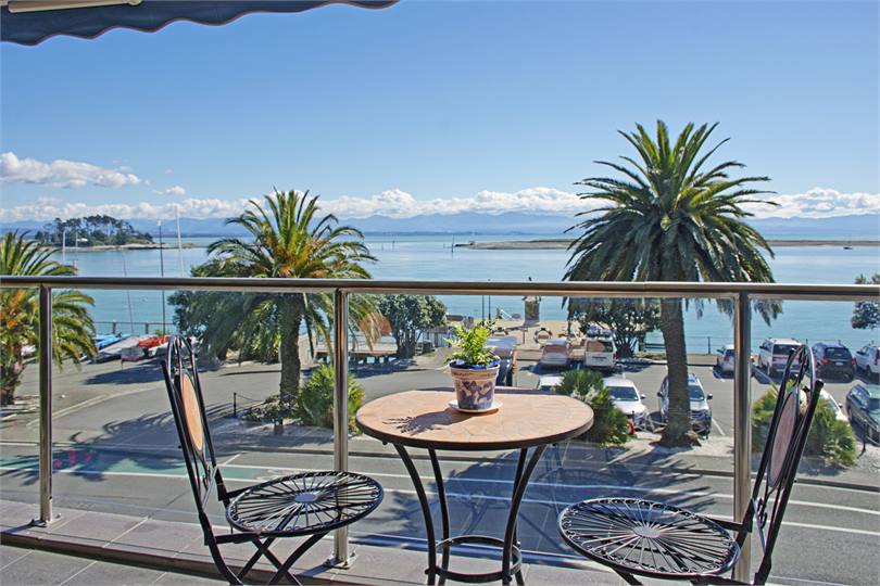 Waterfront Escape Nelson Apartment for rent Holiday Houses