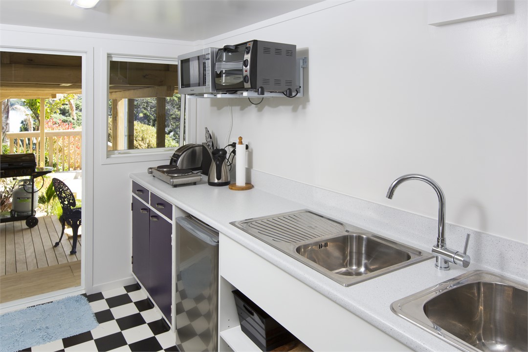 Kitchenette and laundry.