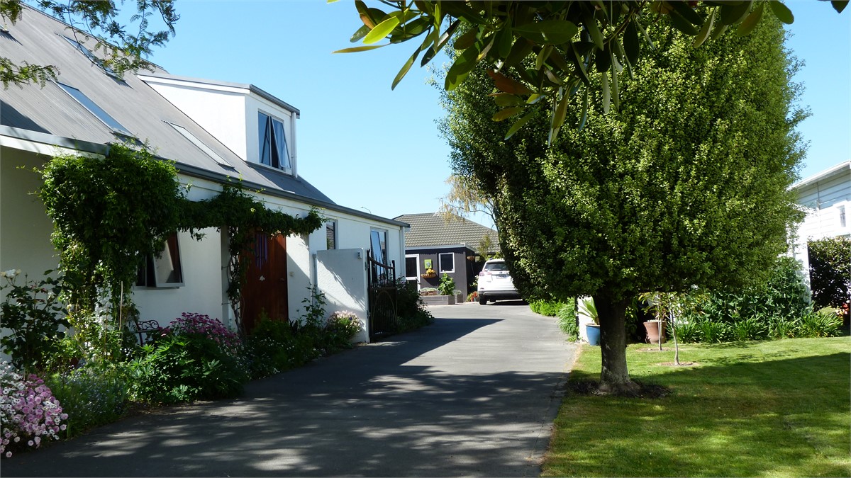 Private Guest Parking