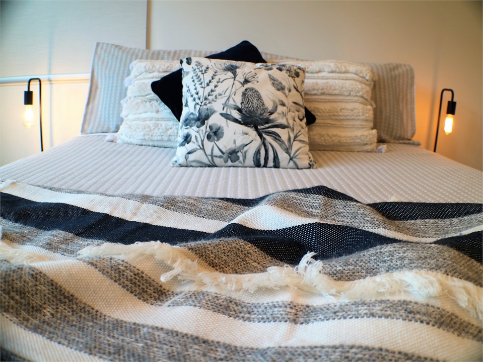 Crisp Clean Linen with all those extra comforts