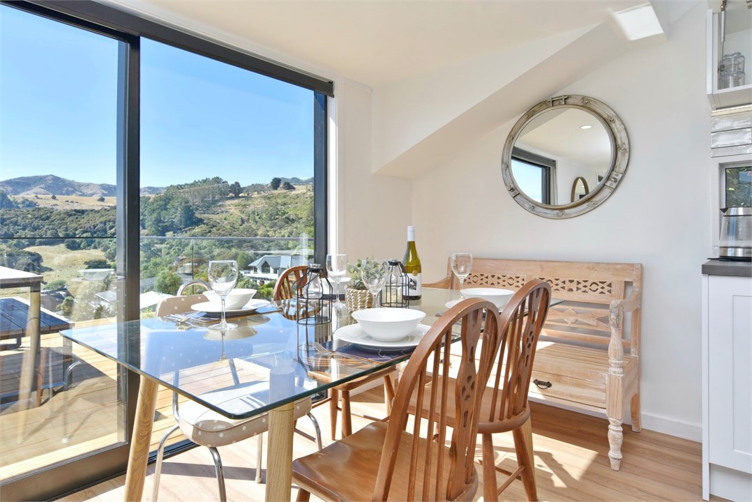 Dining table that seats 4 people