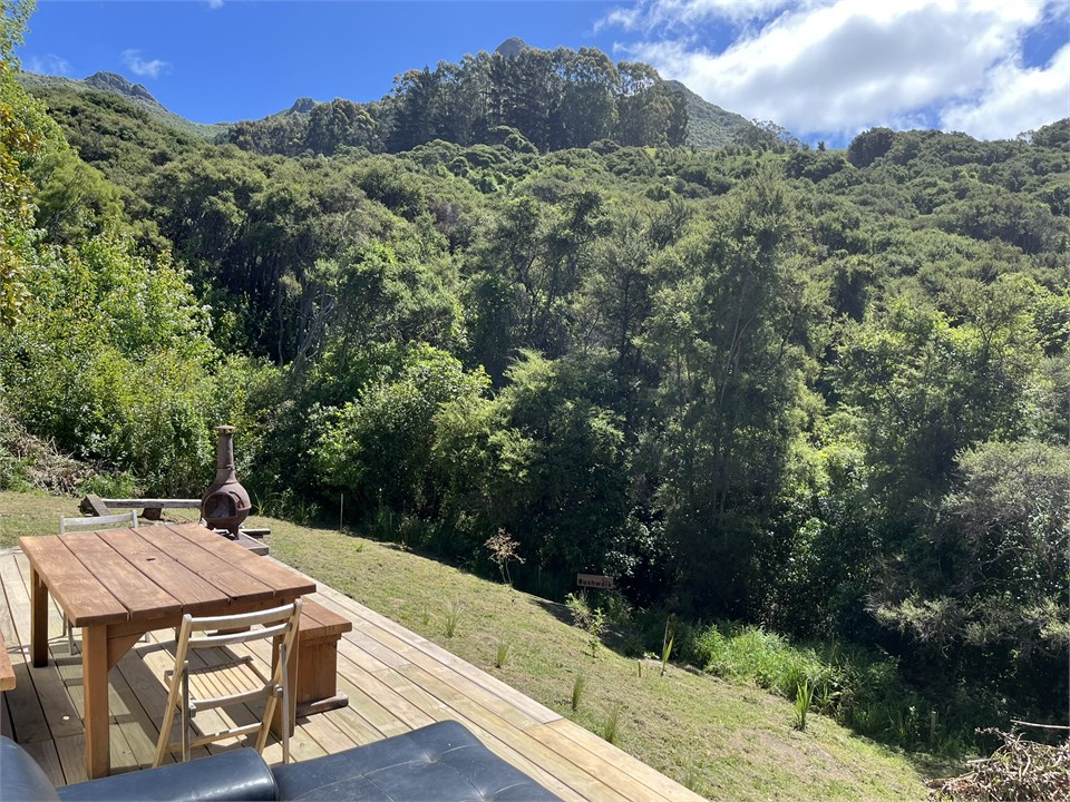 Outdoor chimenea and seating area