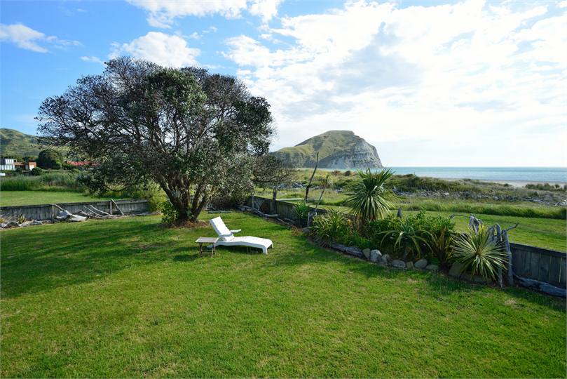 Anyone for more lawn...it just keeps on going