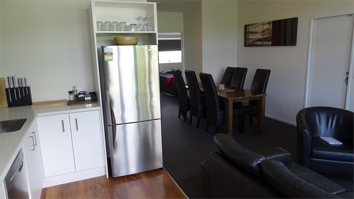Kitchen / Dining area