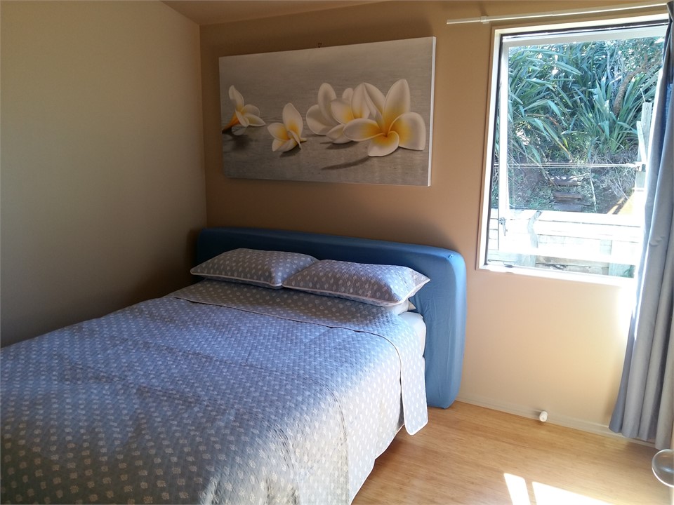 Queen Bedroom 3