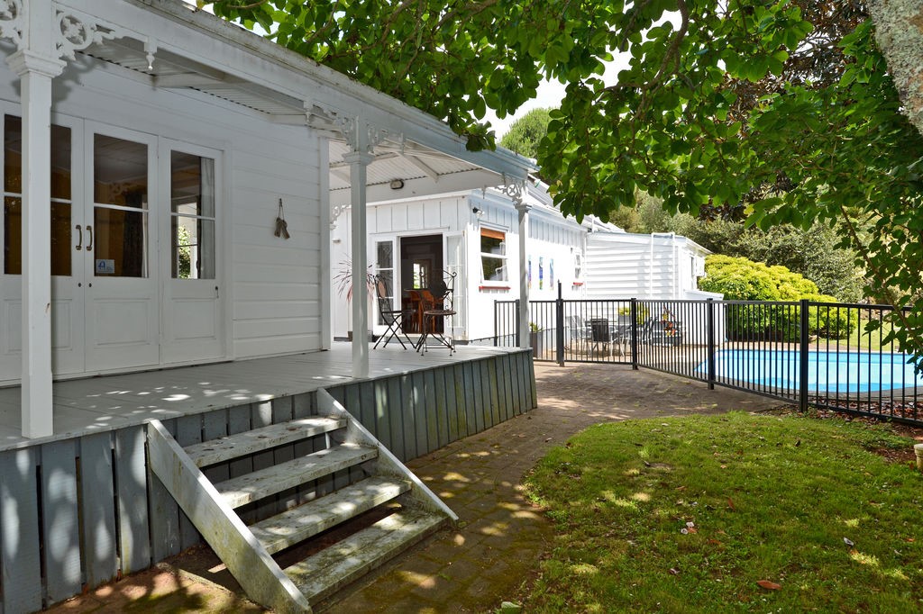 Verandah outside the lounge - overlooks the pool a