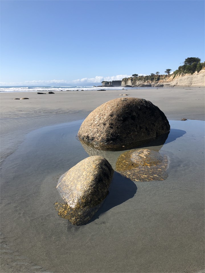Gibsons Beach below Steeples Cottage