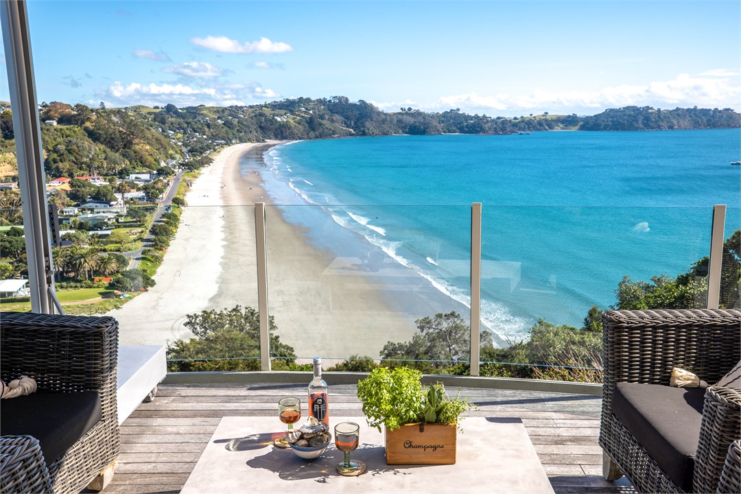 GARRATT VIEW Waiheke Island Holiday Home for rent Holiday Houses