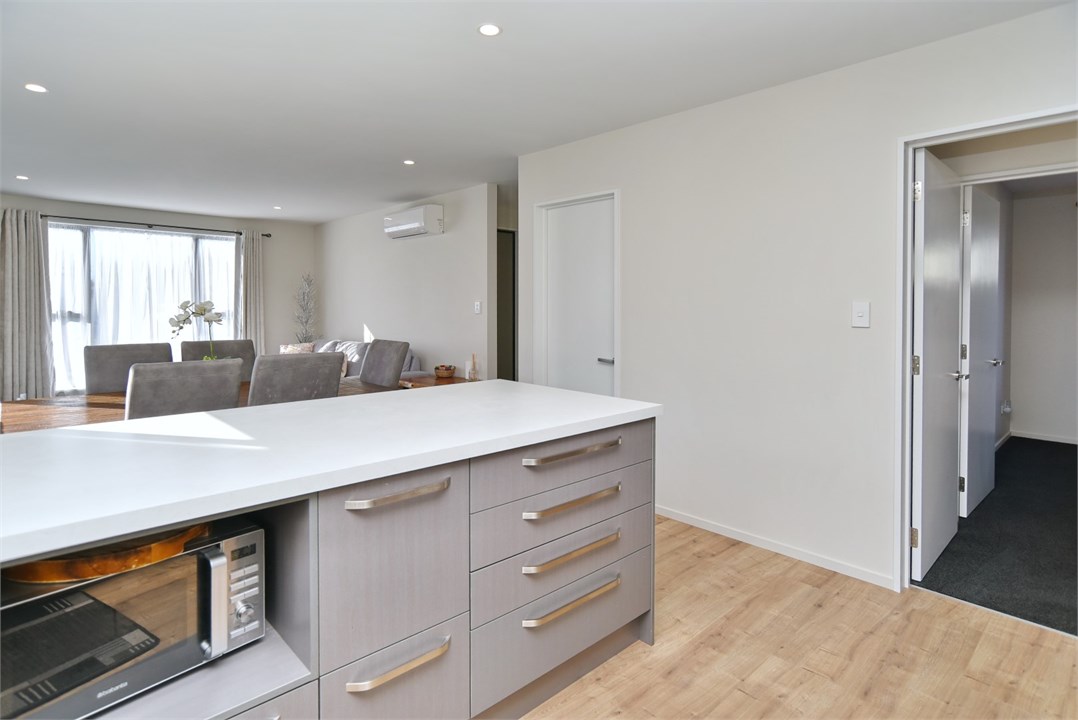 Fully equipped Kitchen area