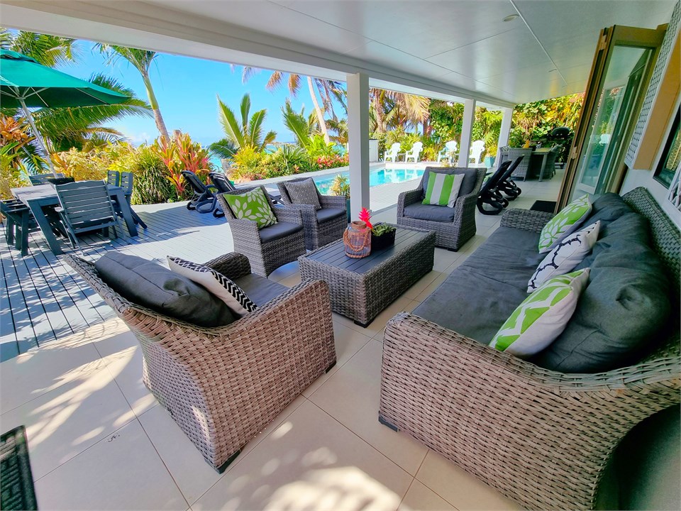 Waterfront Lounging & Dining