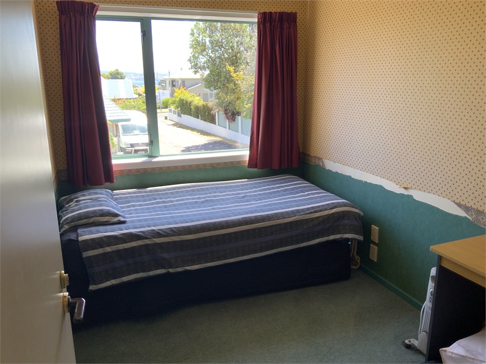 King Single Upstairs Bedroom