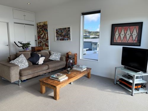 Upstairs lounge, next to Master bedroom