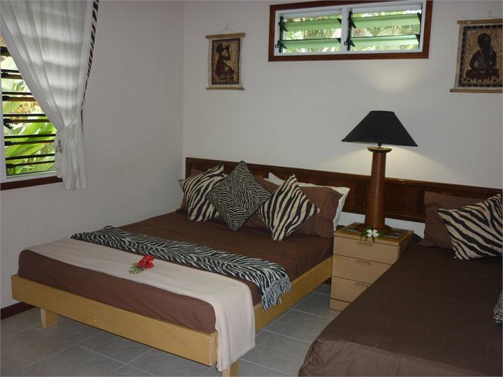 Troppo Delux Villa. 2nd Bedroom-Double & Single be