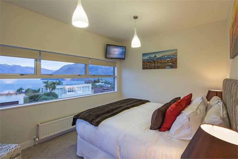 Spacious master with ensuite and lake views