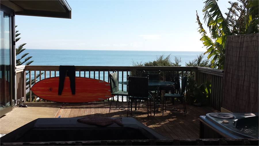 G SPOT UPPER LEVEL (romantic getaway) Raglan Apartment for rent