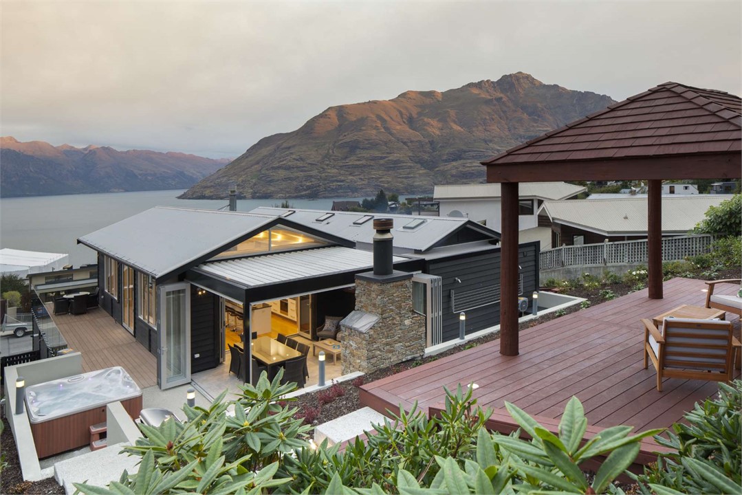 Suburb location with elevated views