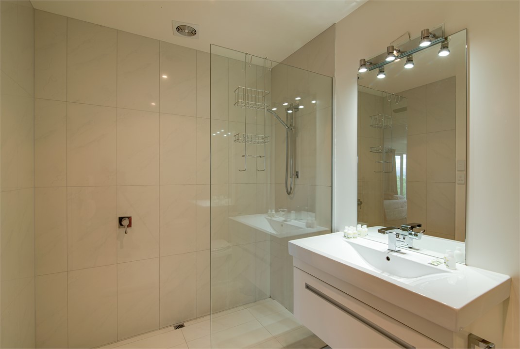 Ensuite of bedroom 6