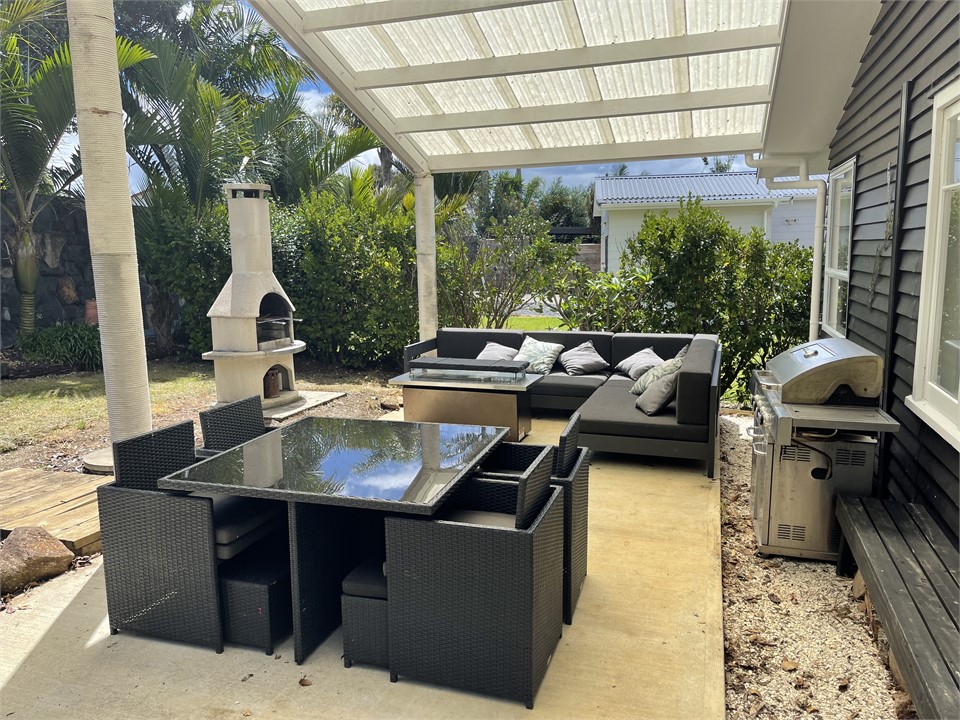 North facing covered outdoor lounge