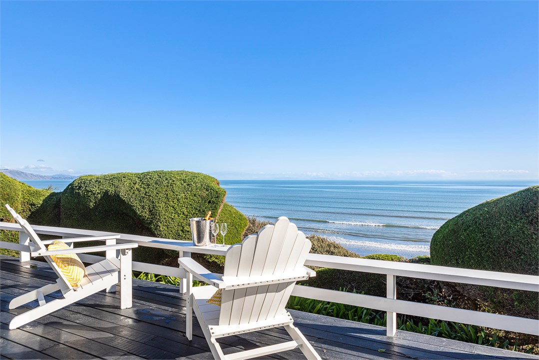 Beachfront Bliss - Raumati Beach Beach House For Rent | Holiday Houses