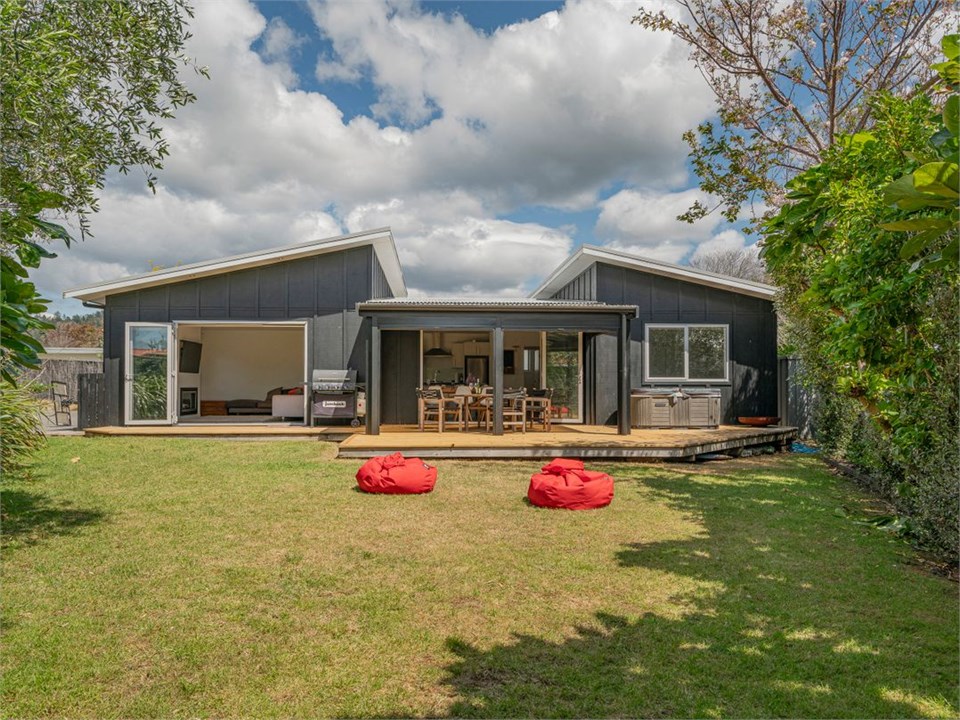 Soleil on Blane (Bachcare) Whangamata Holiday Home for rent Holiday Houses