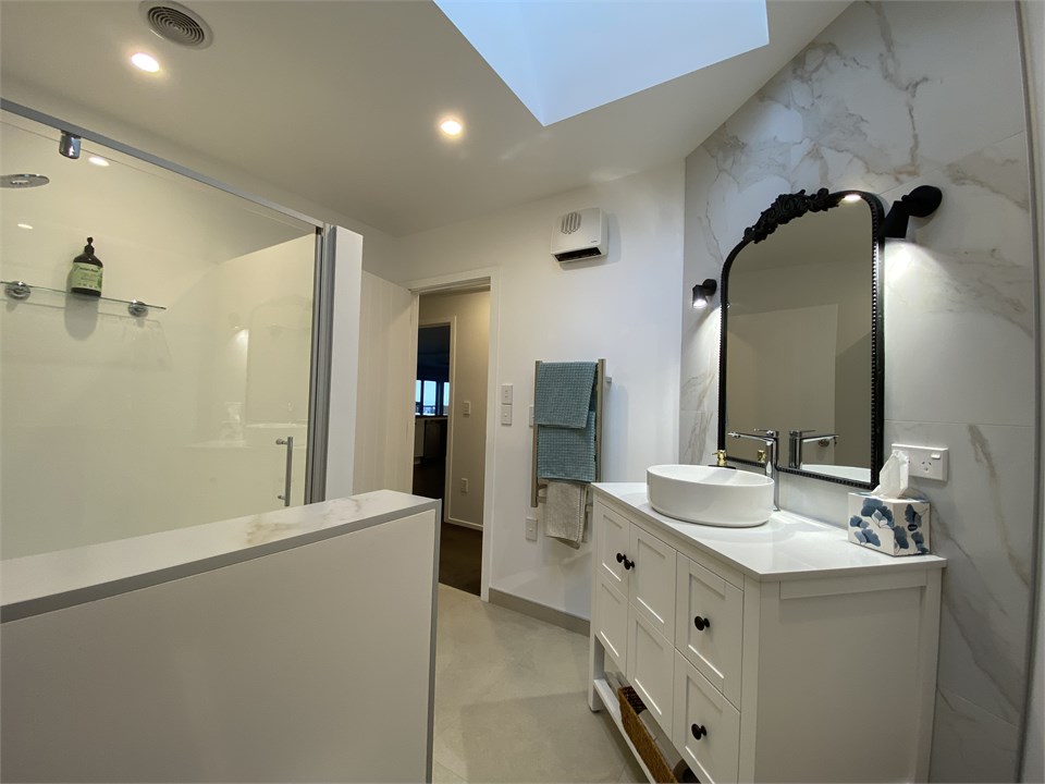 Main bathroom - fully refurbished.... with a sophi