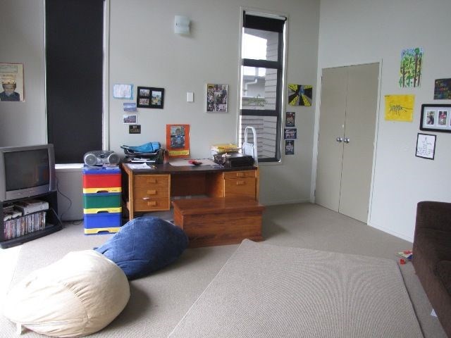 Family room - can have extra queen or 2 x single b