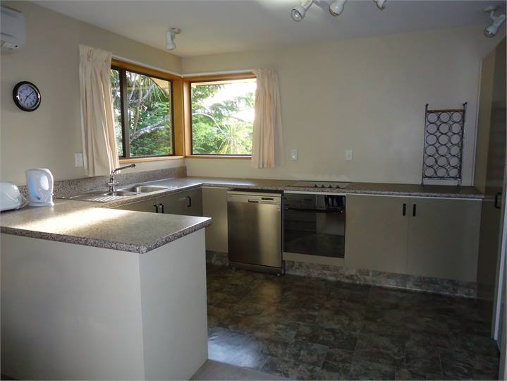 An open plan kitchen for the creative hands ...