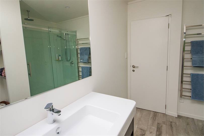 Main bathroom
