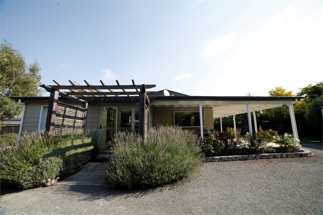 Spacious on Simons Street FREE WIFI Twizel for rent Holiday Houses