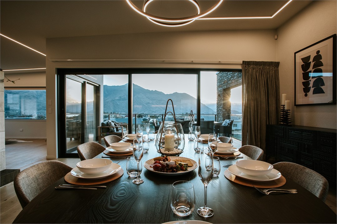 Release Wanaka - The Heights - Sleeps 8 - Lake Vie