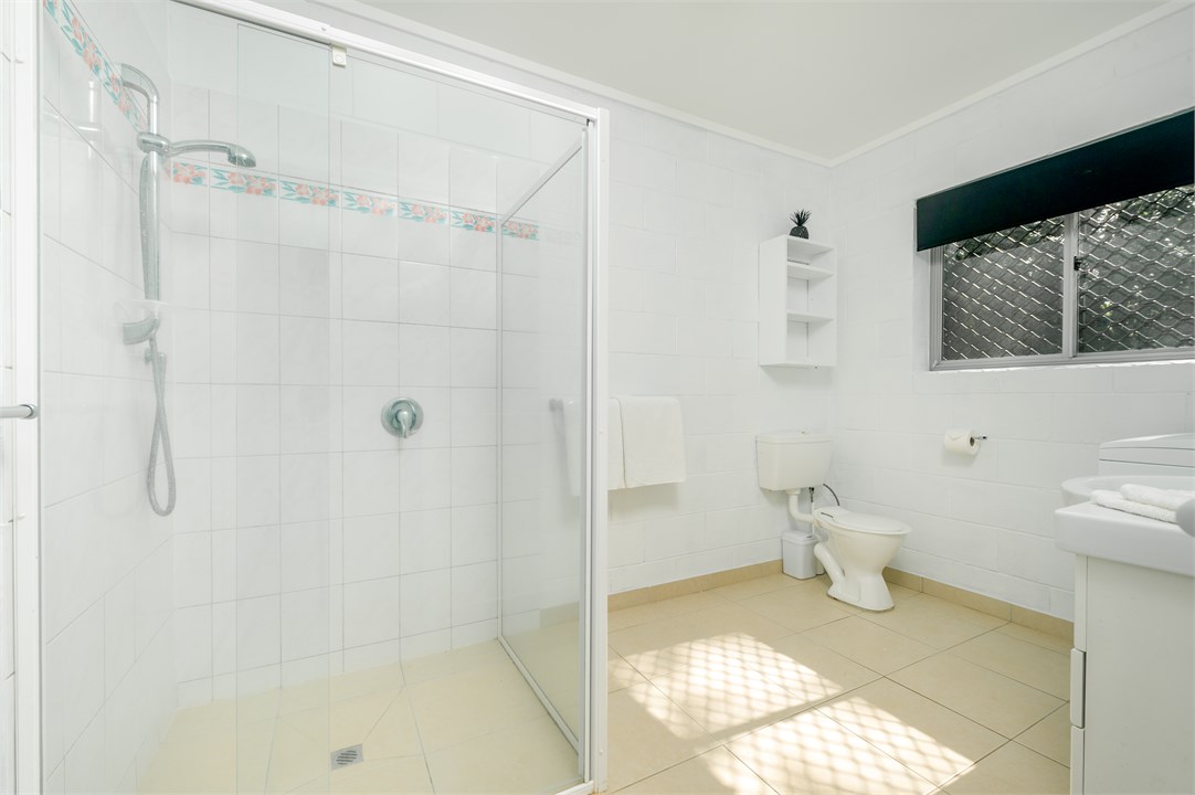 Bathroom including washing machine