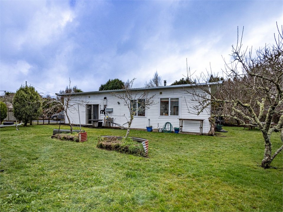 Alpine Bach (Bachcare) Raetihi Holiday Home for rent Holiday Houses