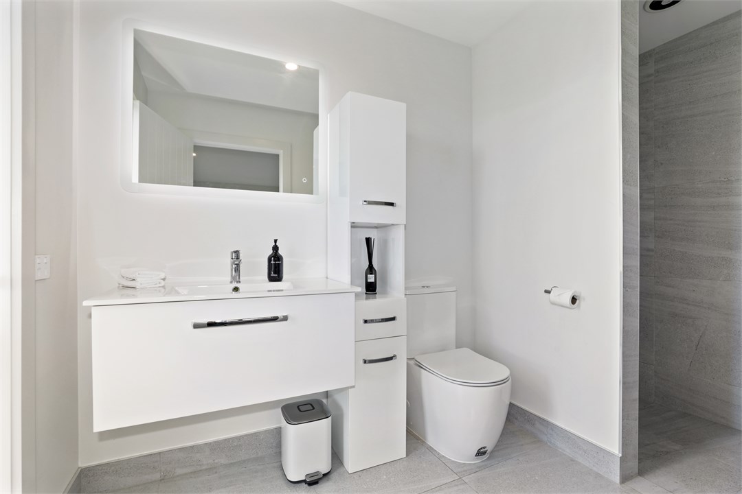 Master bedroom's ensuite