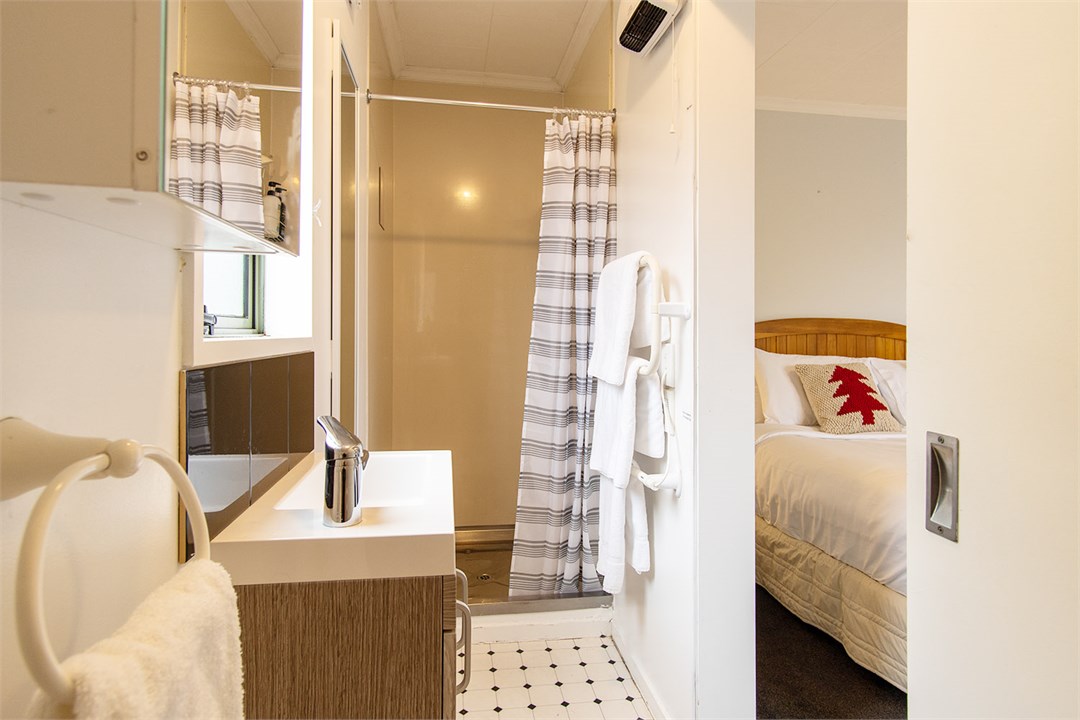 Ensuite with shower and toilet