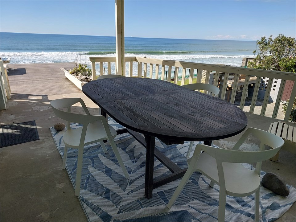 Outdoor Deck to Ocean undercover area