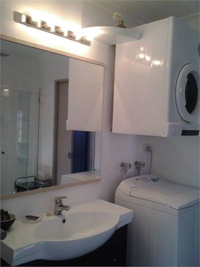 Modern amenities - sink,washing machine, dryer 