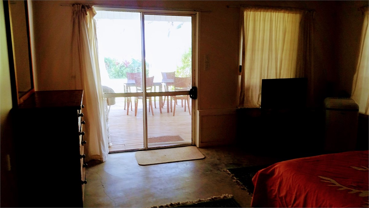 Looking out from kitchenette area to Reef View Dec