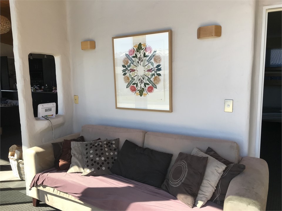 Another sitting/ reading area