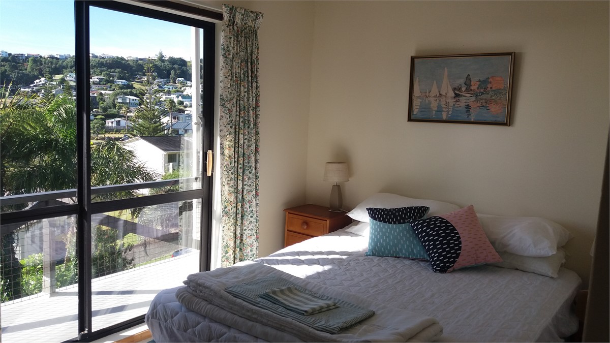 Double bedroom- first floor. Queen bed