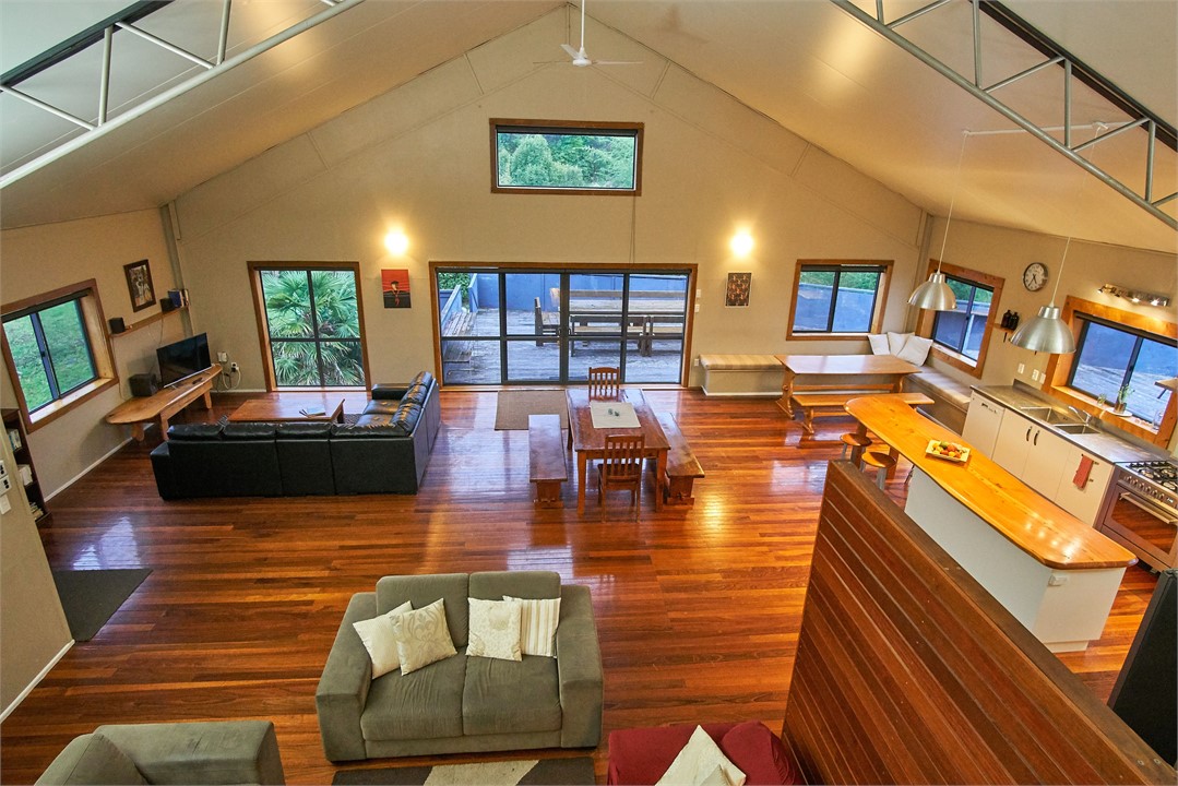 MAHIAMahanga BeachTHE BARN Mahia Peninsula Holiday Home for rent