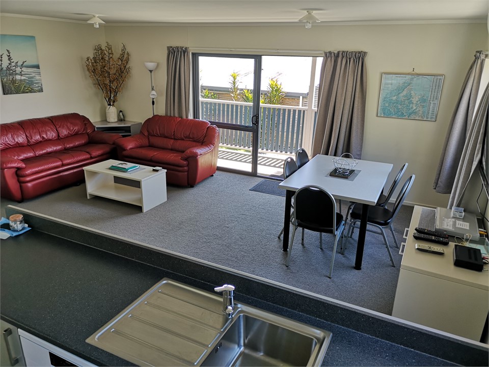 Rear Cottage lounge and dining room.