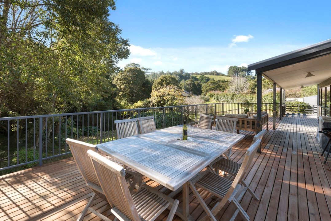 Kereru Retreat (Bachcare) Matakana Bach for rent Holiday Houses