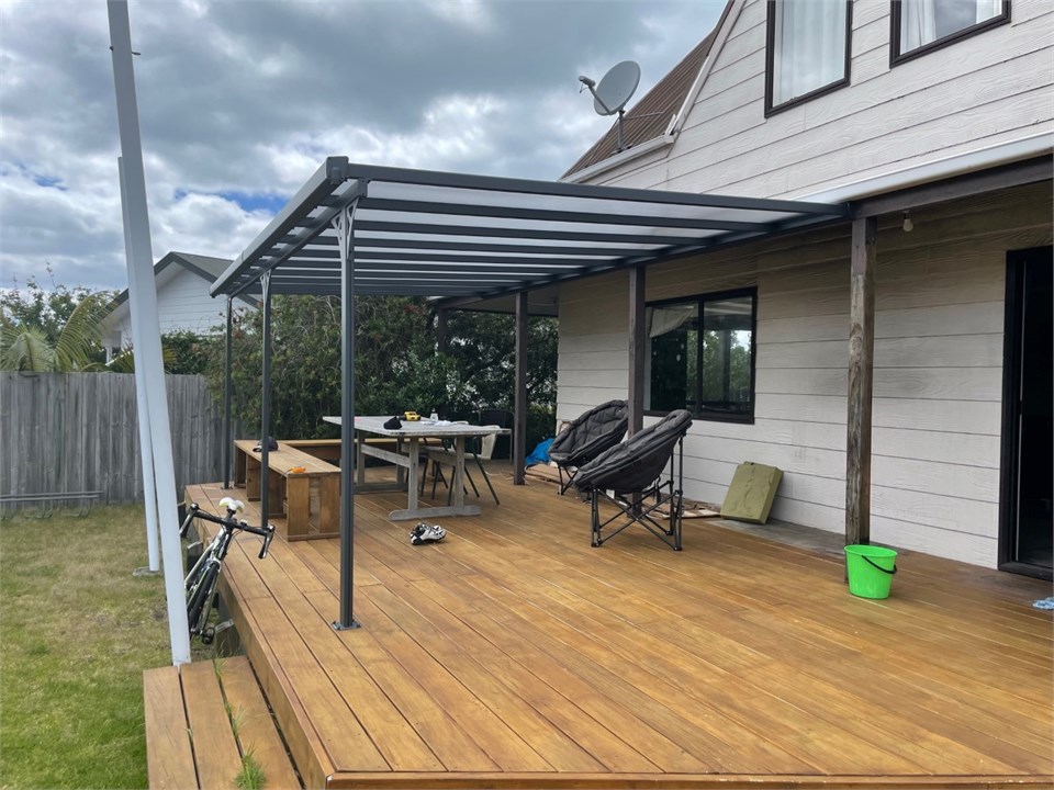 Back of house - deck