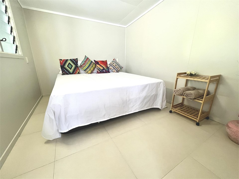 King or Twin Bedroom 3