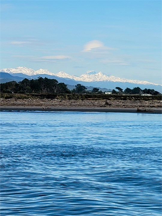 The Hokitika River is only 2 minutes walk away.