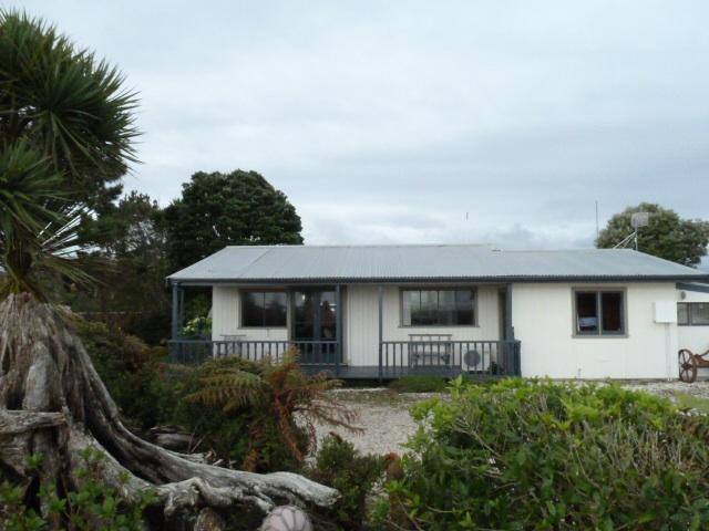 Okari Estuary Cottage